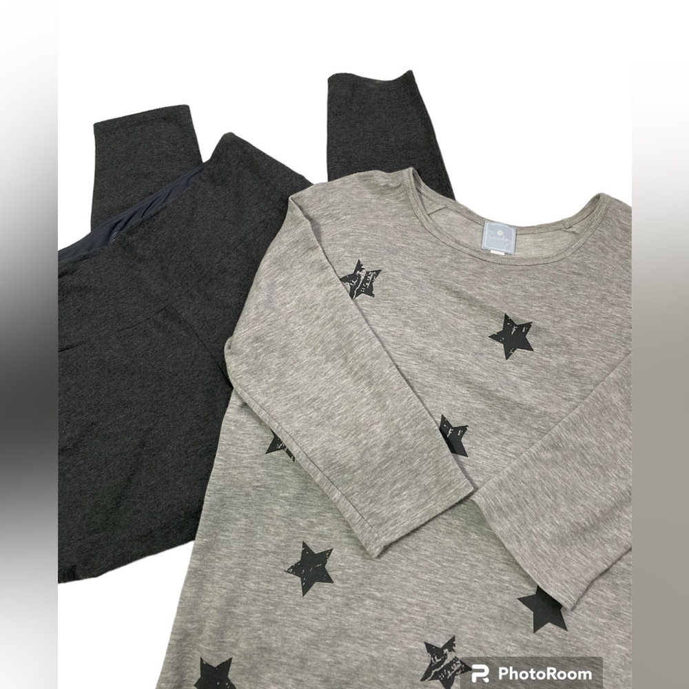 2 pc tunic and legging set Size L